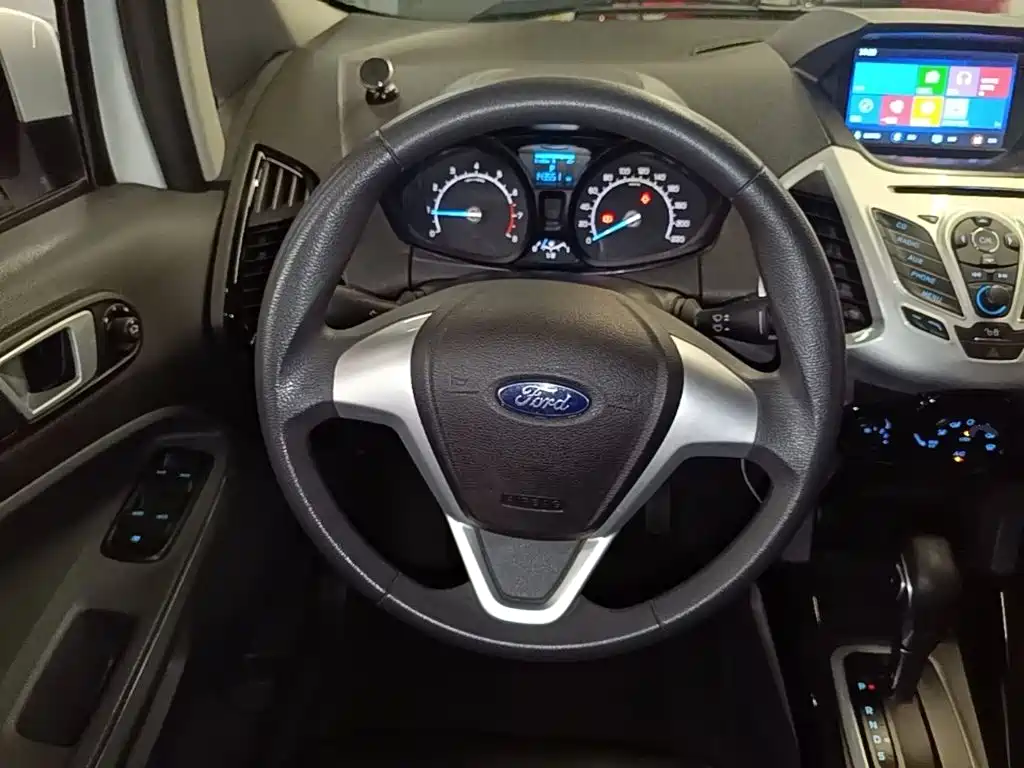 Ford Ecosport 2015 — фото 11
