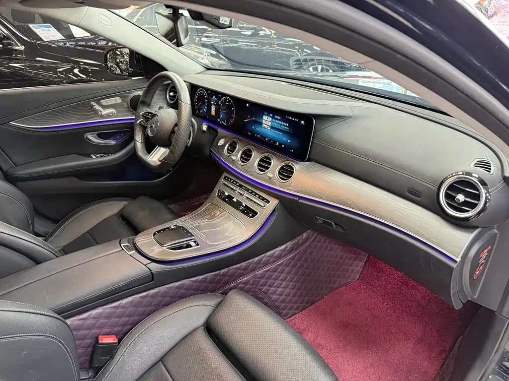 Mercedes-Benz E-Class 2022 — фото 12