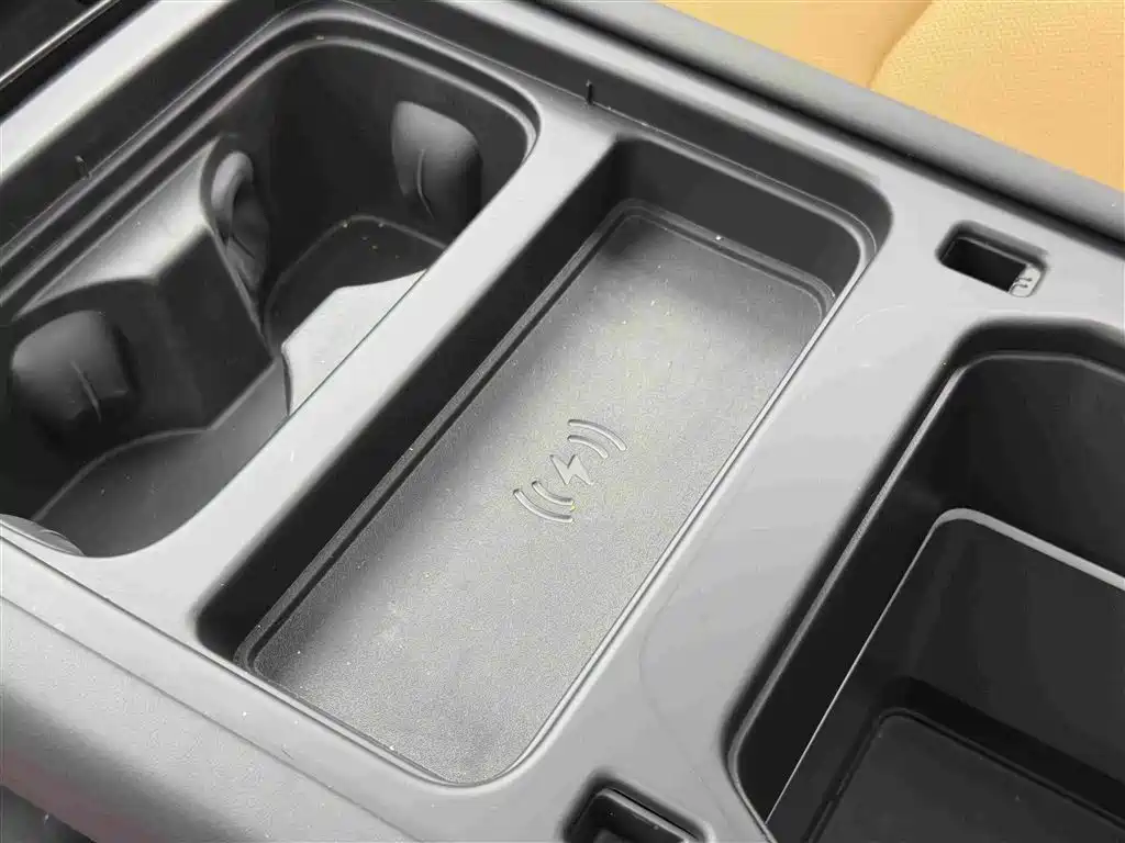 Land Rover Defender 2024 — фото 14