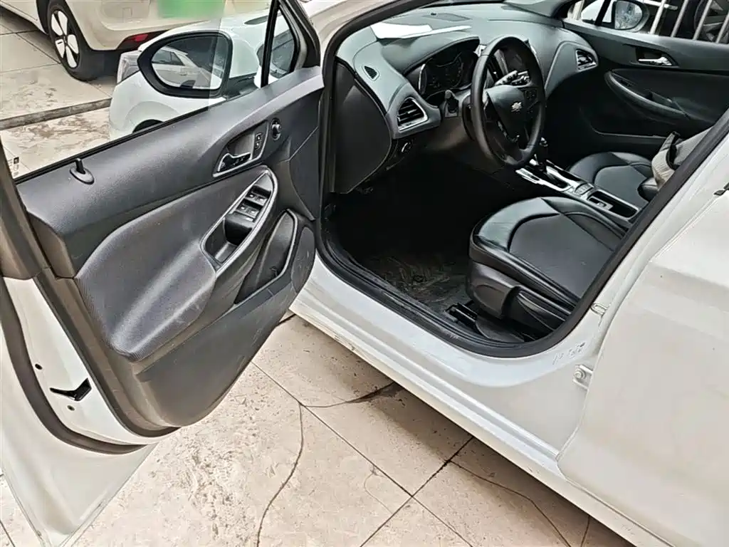 Chevrolet Cruze 2019 — фото 16