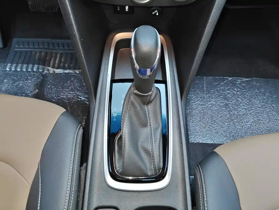 Chevrolet Cruze 2022 — фото 16
