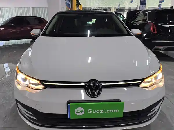 Volkswagen Golf 2023