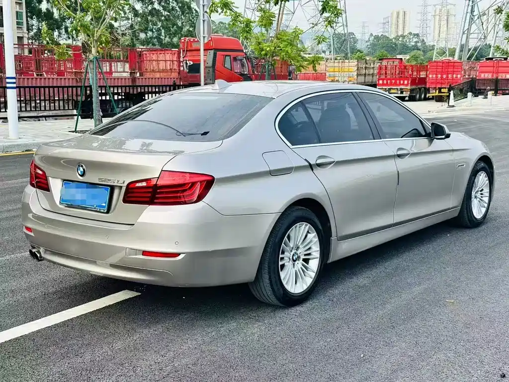 BMW 5 Series 2016 — фото 2