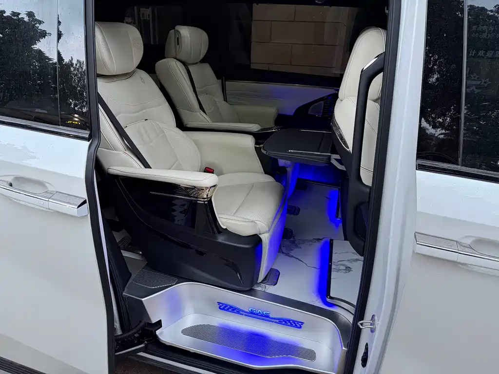 GAC Motor Trumpchi M8 2023 — фото 4