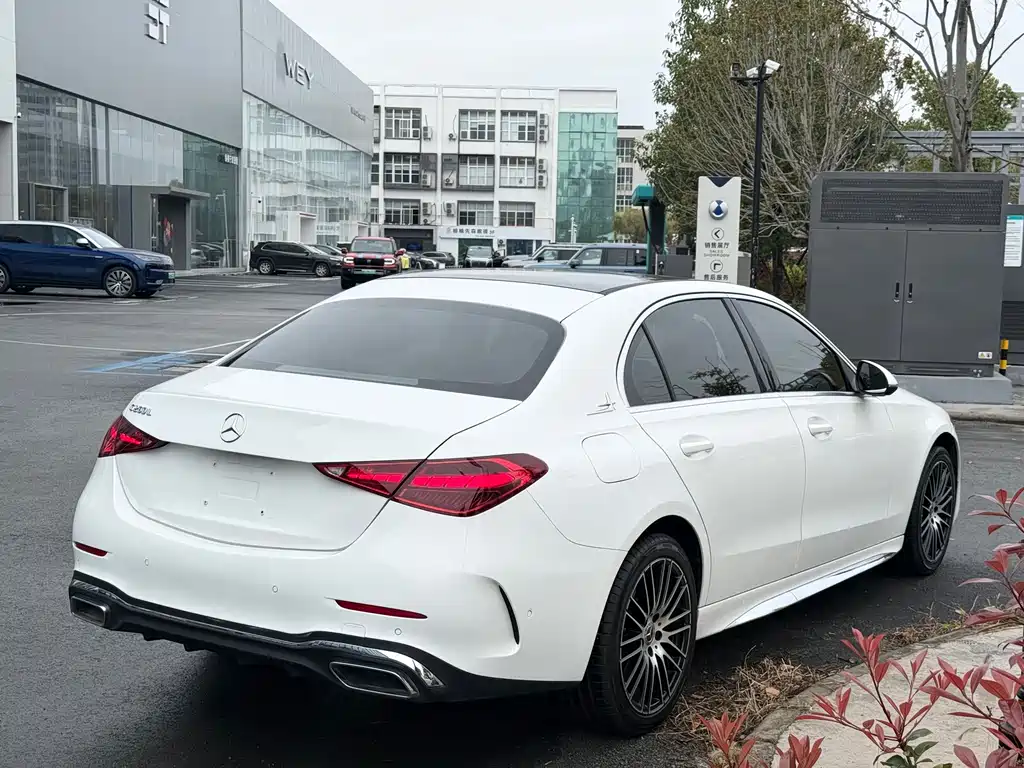 Mercedes-Benz C-Class 2023 — фото 5