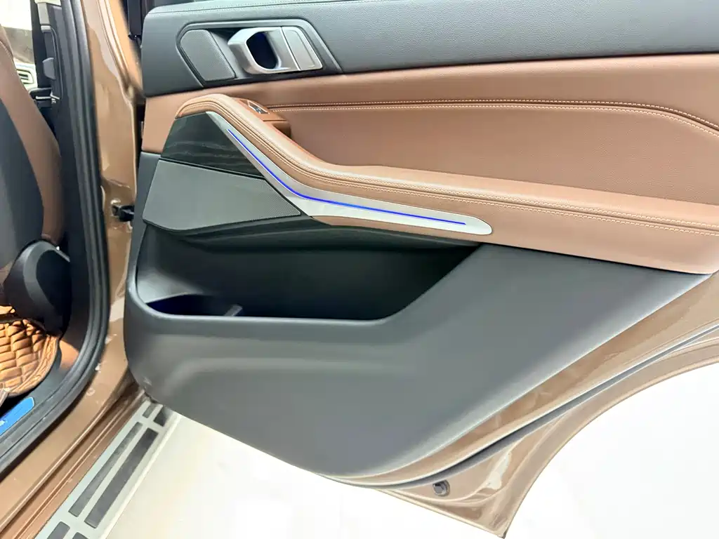 BMW X7 2019 — фото 25