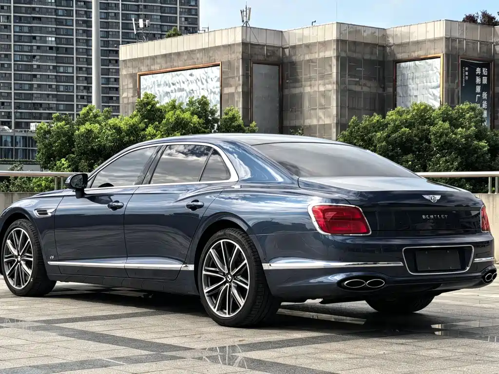 Bentley Flying Spur 2023