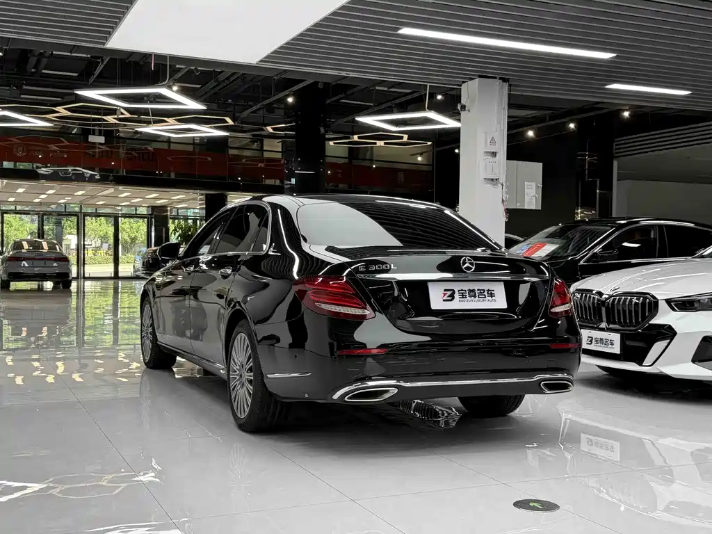 Mercedes-Benz E-Class 2020 — фото 10