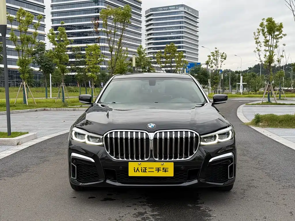BMW 7 Series 2014 — фото 1