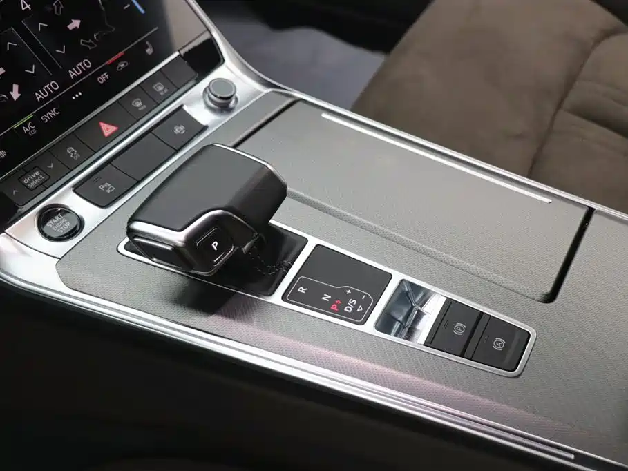 Audi A7L 2023 — фото 14