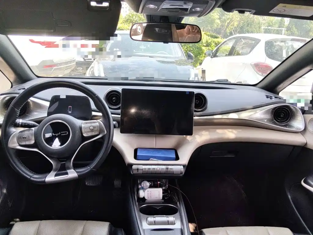 BYD Dolphin 2023