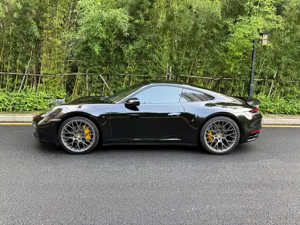 Porsche 911 2020