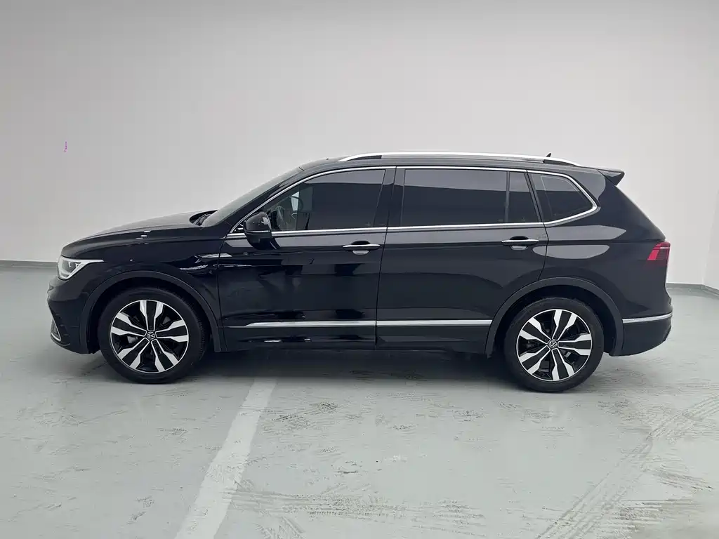 Volkswagen Tiguan L 2024