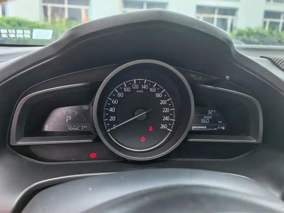 Mazda 3 Angkesela 2018 — фото 14