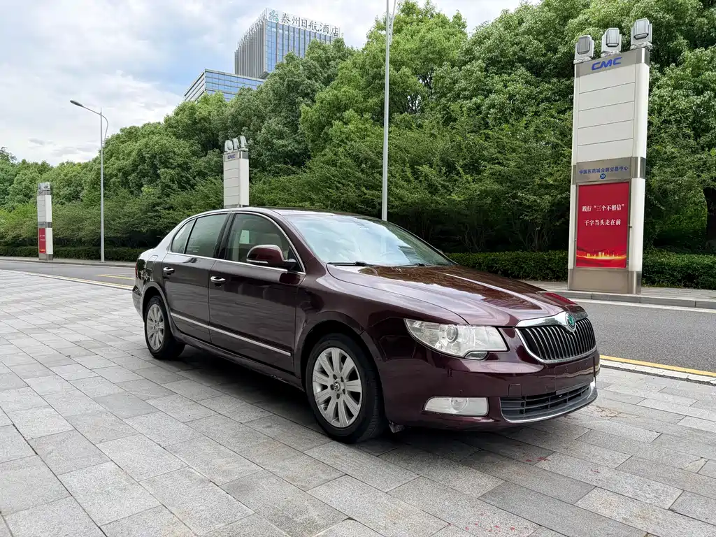 Skoda Superb 2013 — фото 3