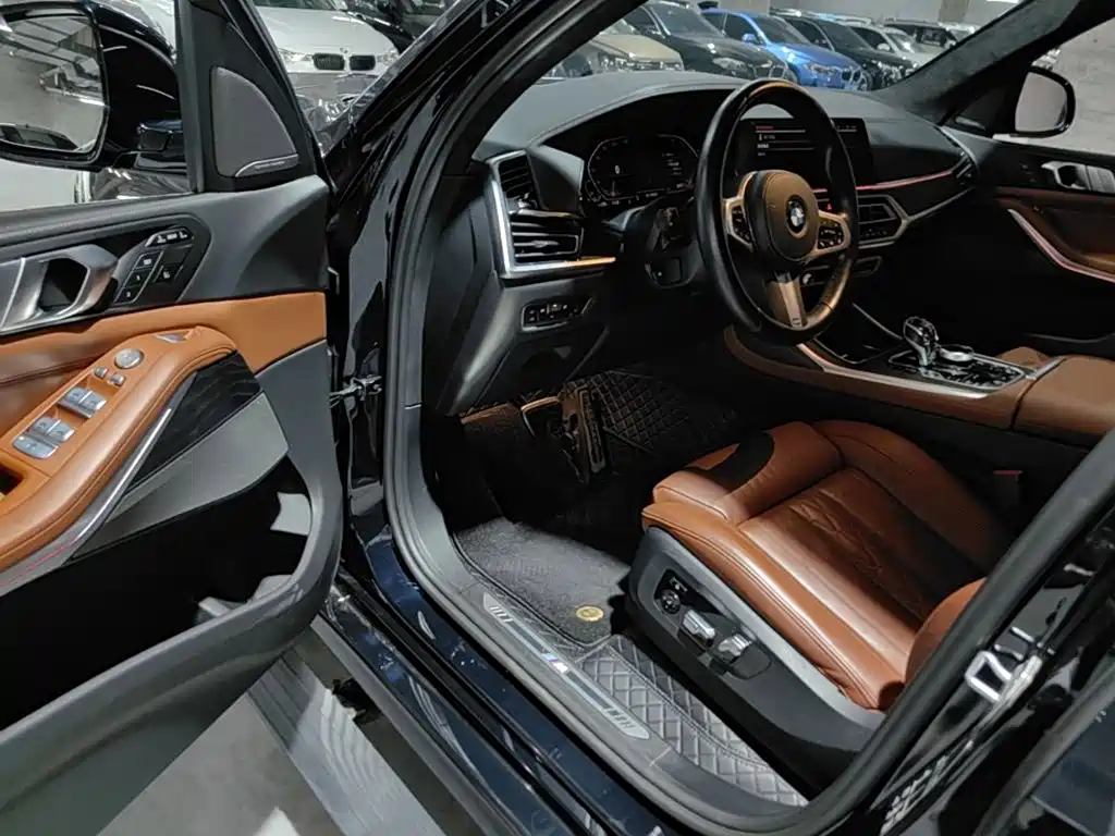 BMW X7 2022 — фото 16