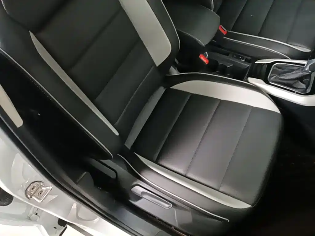 Volkswagen T-Roc 2025 — фото 25