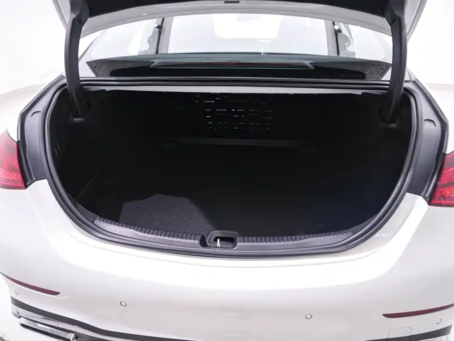 Mercedes-Benz C-Class 2022 — фото 15