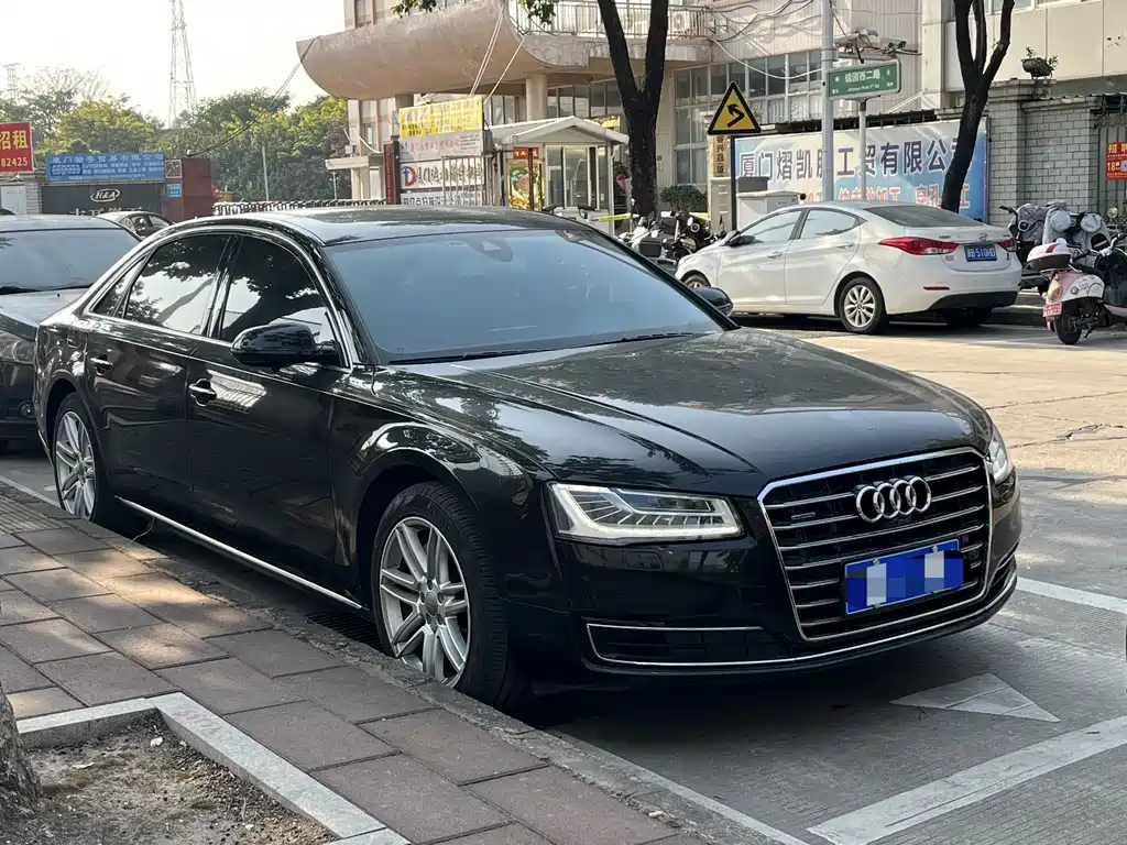 Audi A8 2017 — фото 5