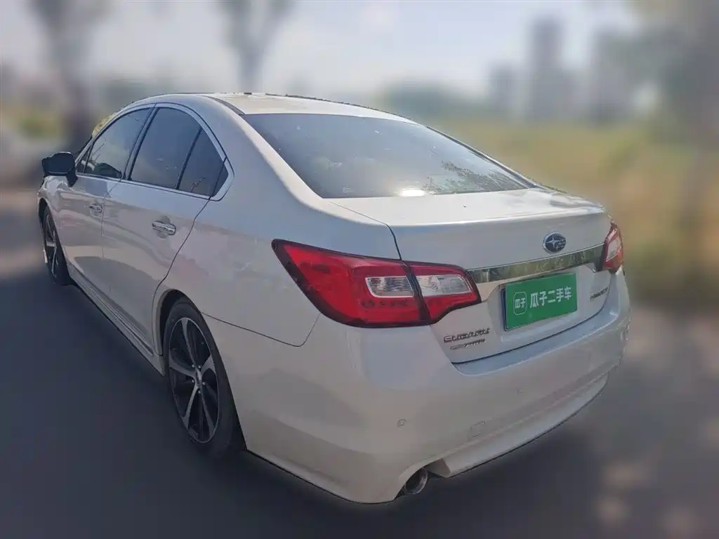 Subaru Legacy 2016 — фото 10