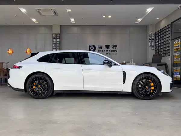 Porsche Panamera 2022