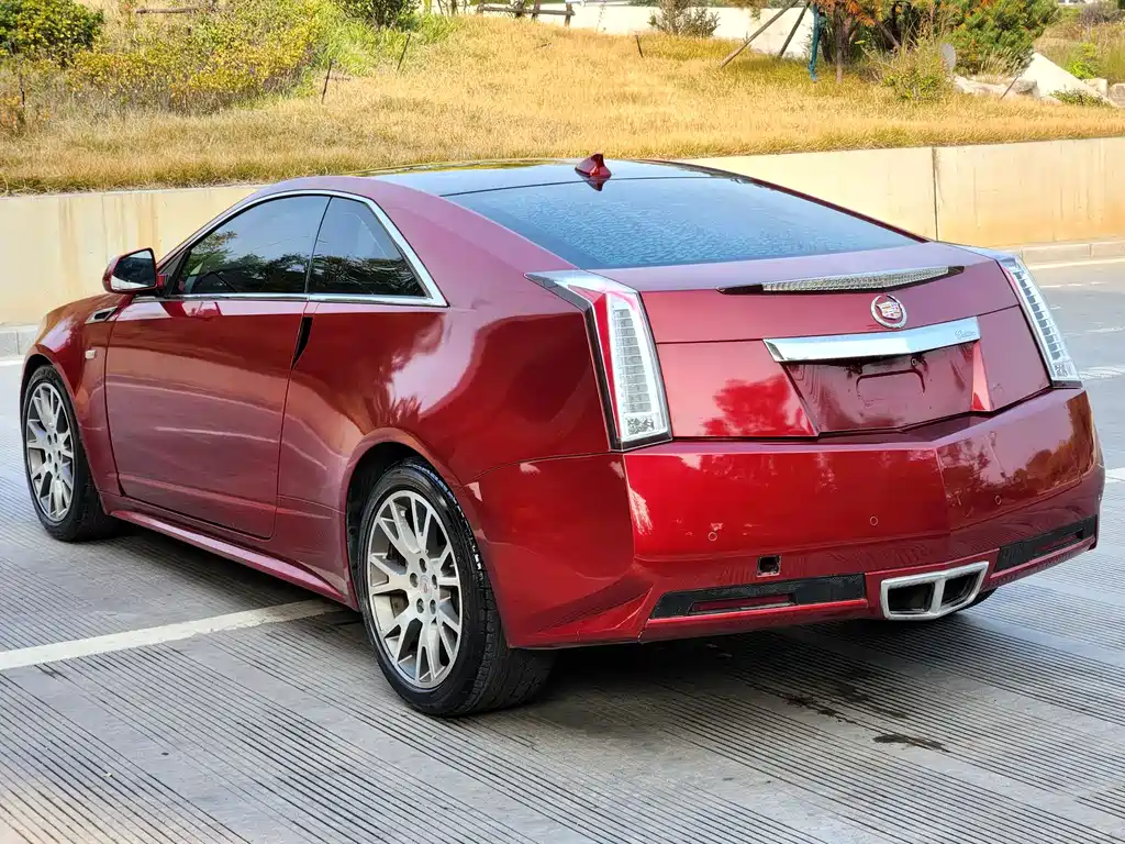 Cadillac CTS 2012 — фото 3