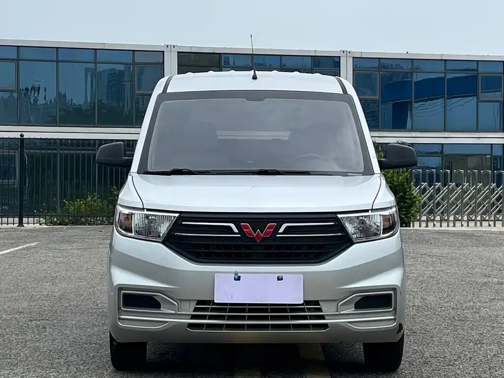 Wuling Hongguang V 2023 — фото 2