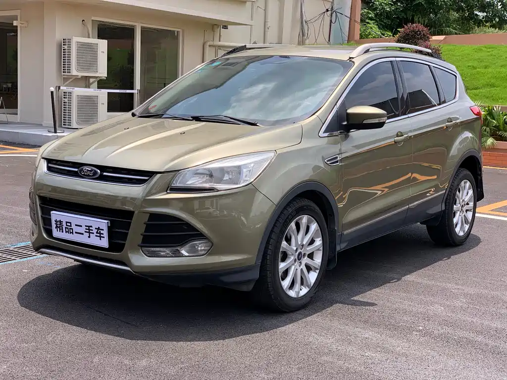 Ford Kuga 2014 — фото 1