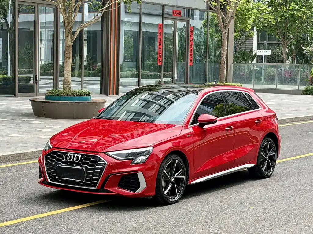 Audi A3 2022 — фото 1