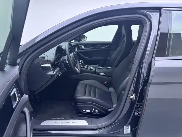 Porsche Panamera 2018 — фото 13