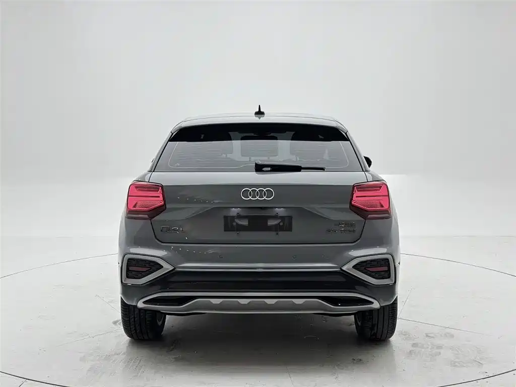 Audi Q2L 2021 — фото 5