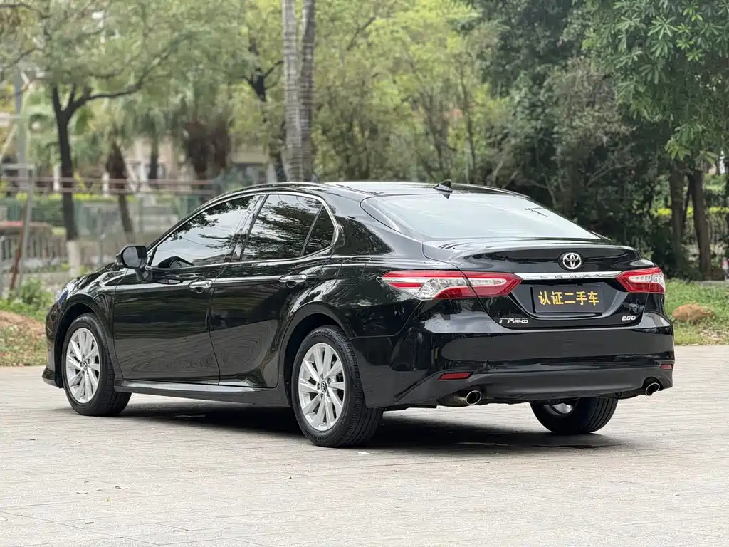 Toyota Camry 2022 — фото 18