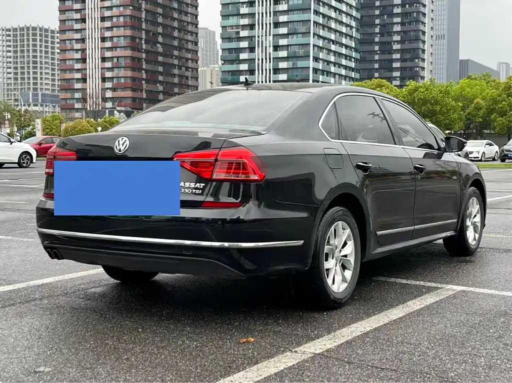 Volkswagen Passat 2018 — фото 11