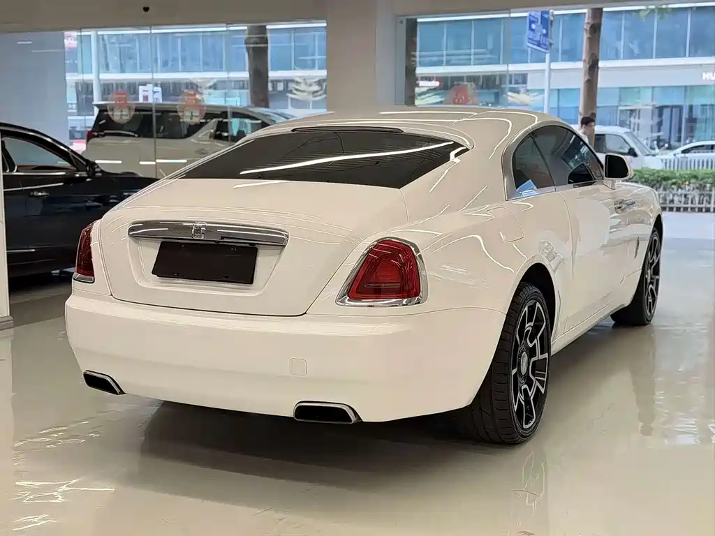 Rolls-Royce Wraith 2015 — фото 10