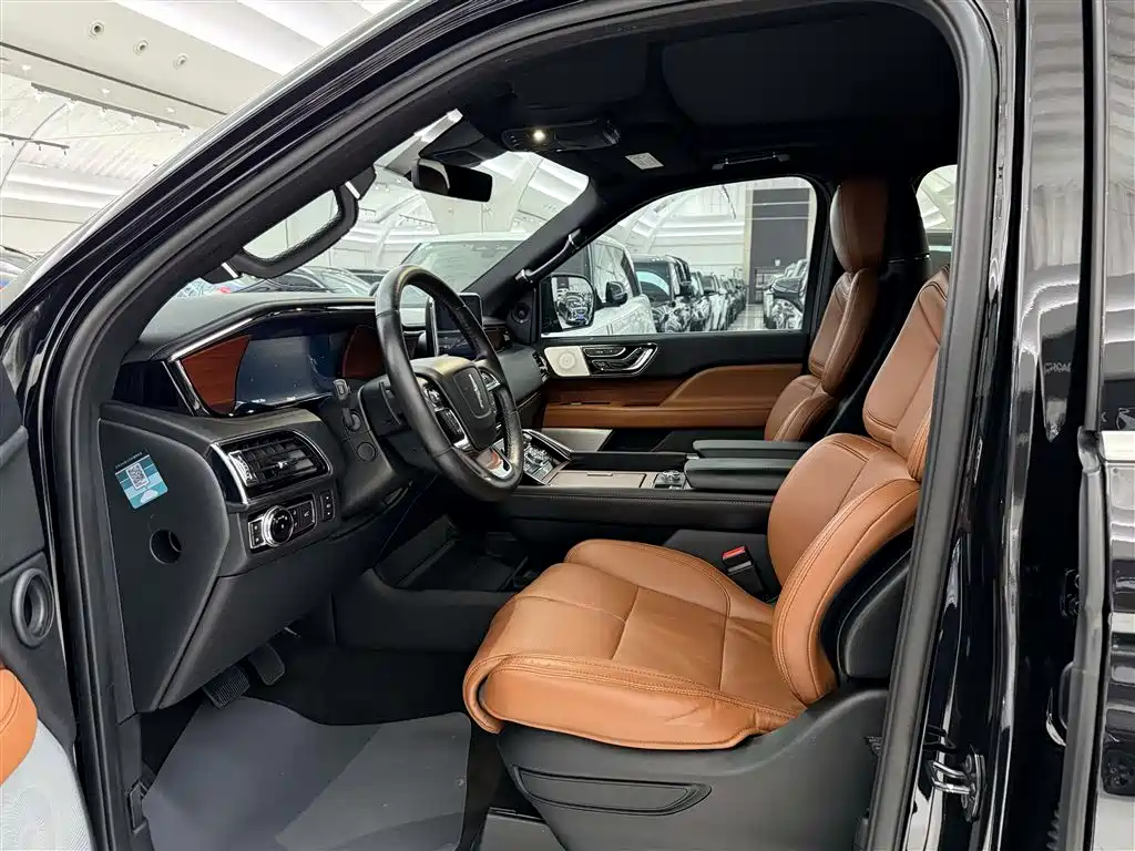 Lincoln Navigator 2021