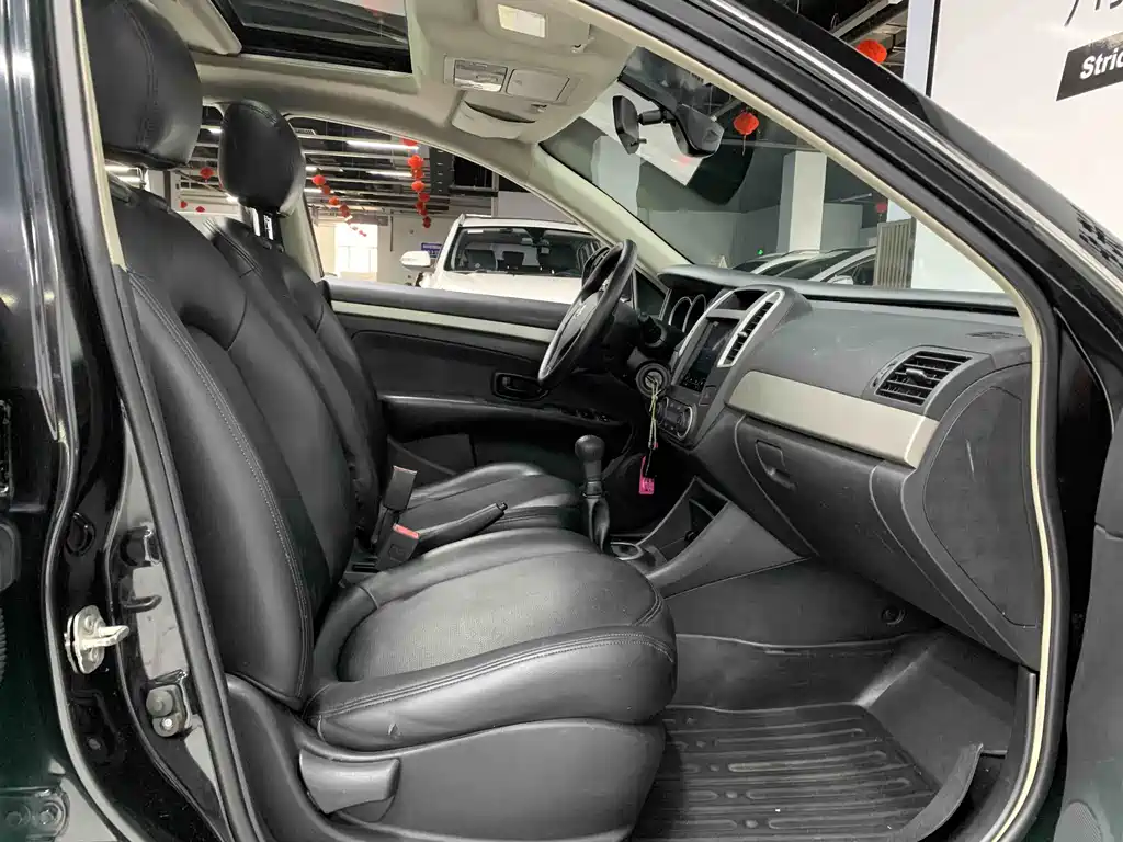 Nissan Sylphy 2019 — фото 10