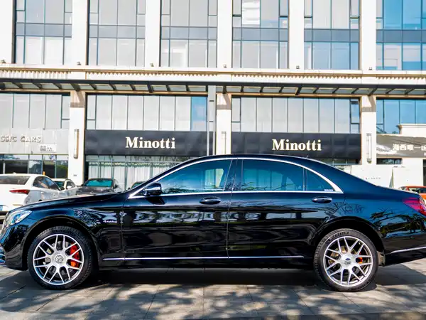 Mercedes-Benz S-Class 2020