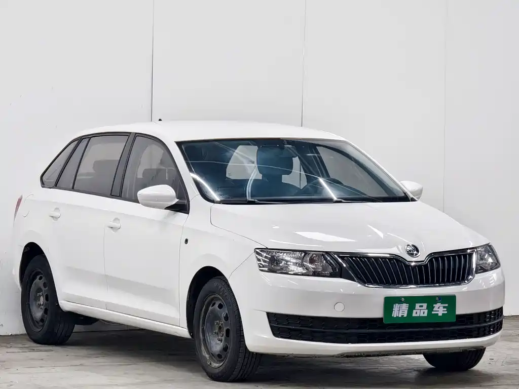 Skoda Rapid Spaceback 2015