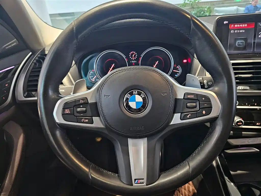 BMW X3 2018 — фото 11