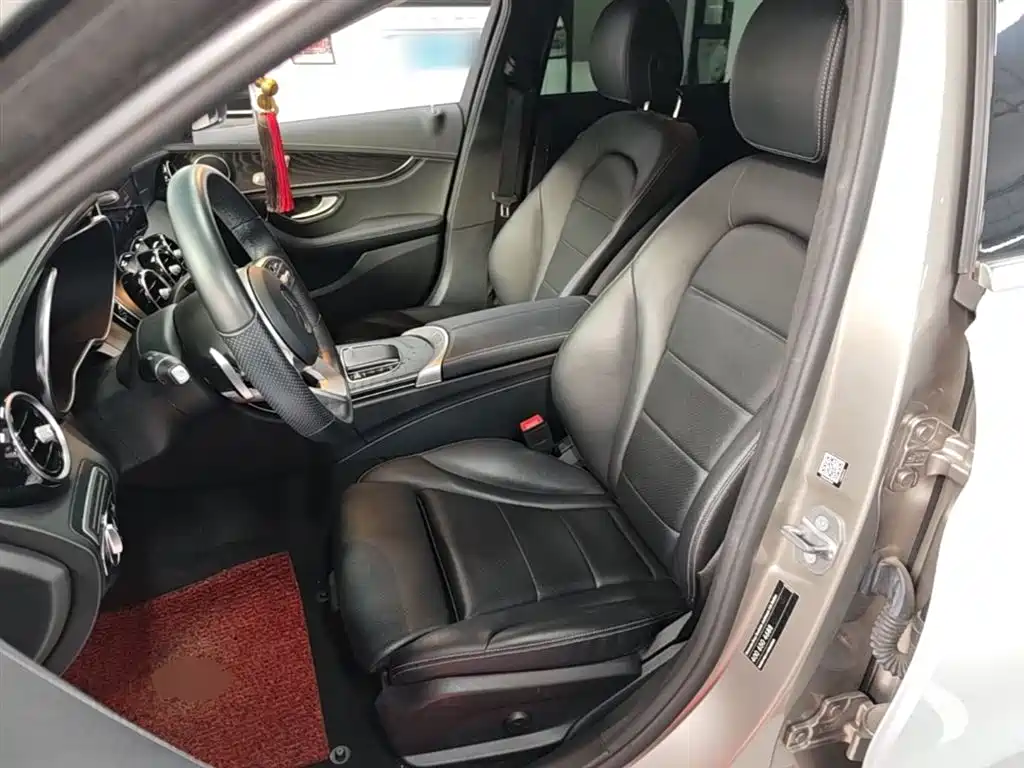 Mercedes-Benz C-Class 2019 — фото 15