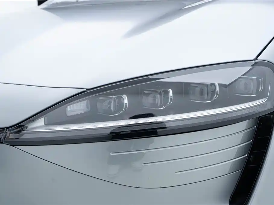 Luxeed Zhijie S7 2025
