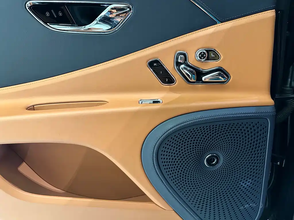 Bentley Flying Spur 2021 — фото 17