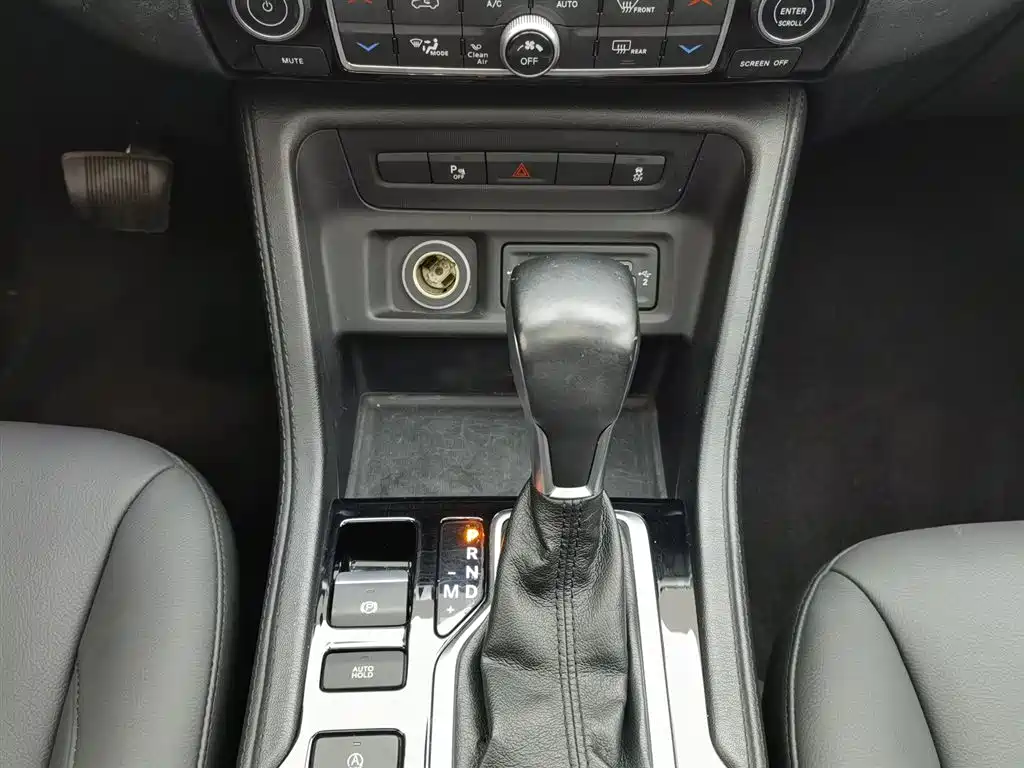 Jeep Commander 2019 — фото 13