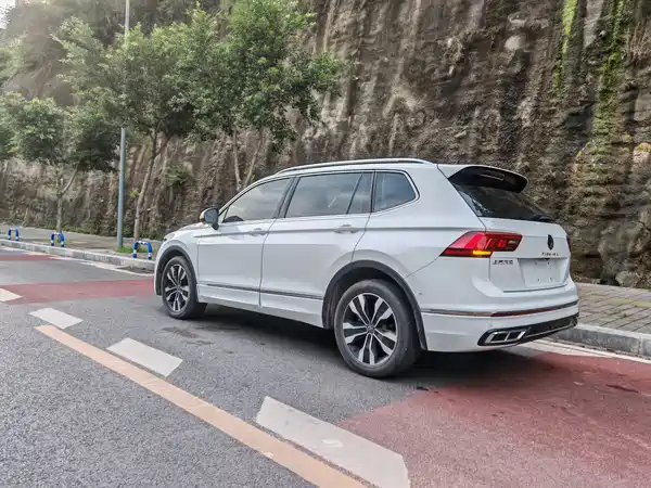 Volkswagen Tiguan L 2024