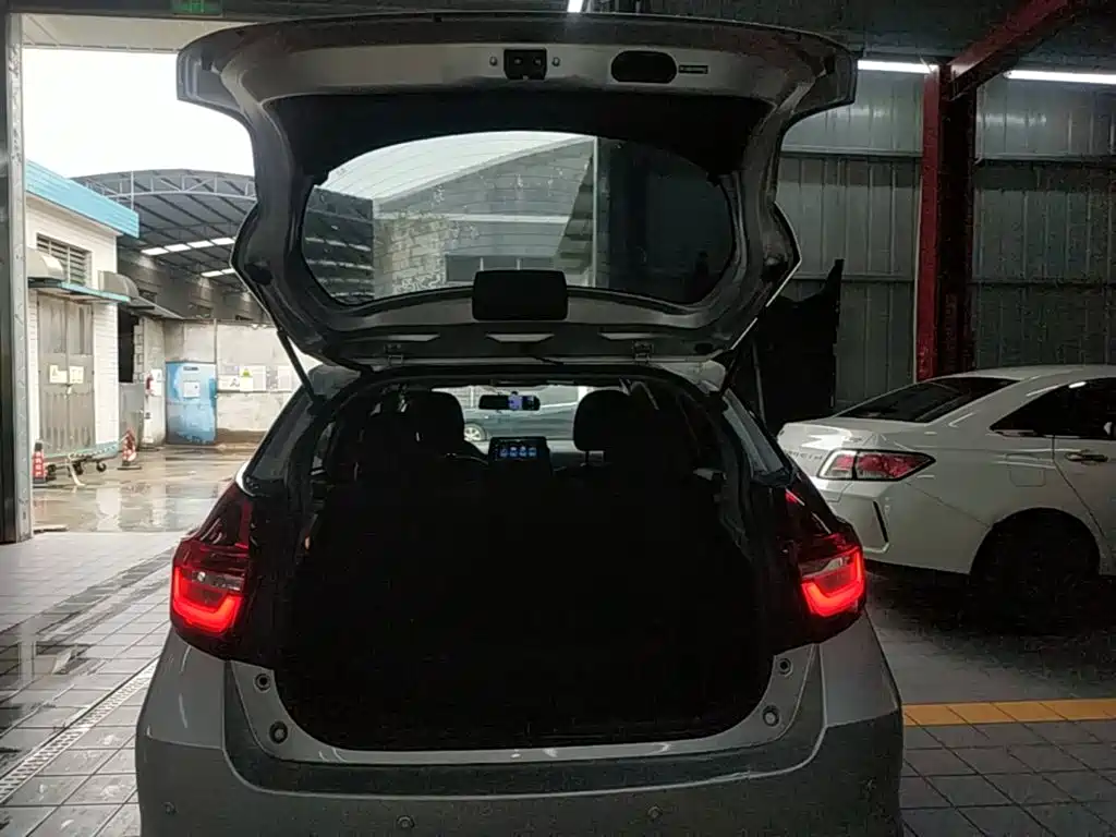 Toyota Vios FS 2022 — фото 19