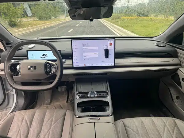 Geely Galaxy Starshine 8 2025