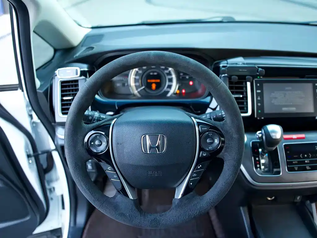 Honda Elysion 2018 — фото 16