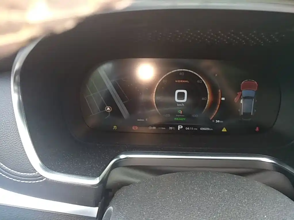 Roewe RX5 New Energy 2019 — фото 12