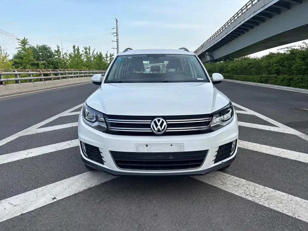 Volkswagen Tiguan 2015 — фото 2