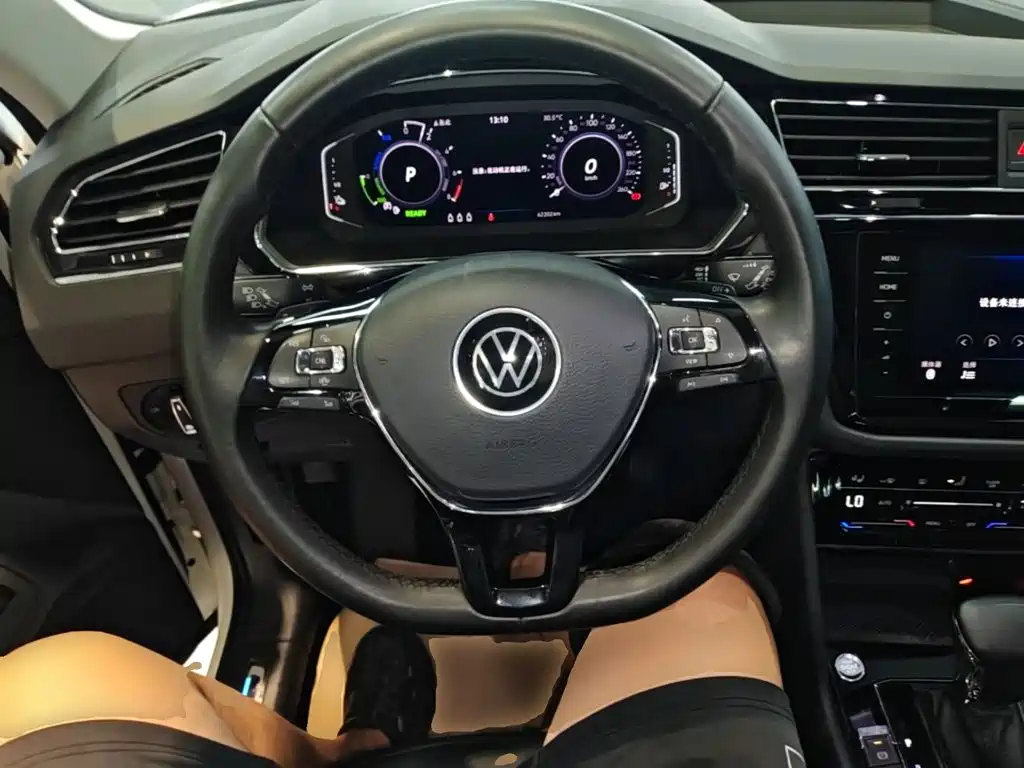 Volkswagen Tiguan L PHEV 2021 — фото 11